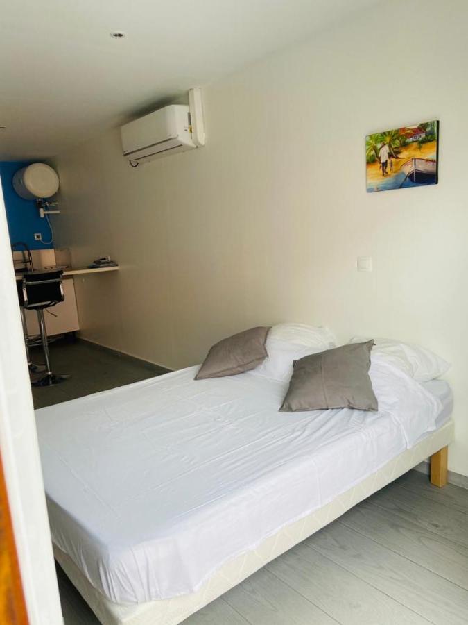 Residence Vwal O Van 2, Studio Plage A Proximite Sainte-Anne  Buitenkant foto